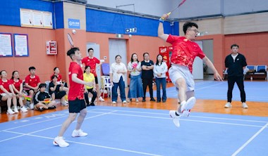 兴泸投资集团代表队获得泸州市国资系统羽毛球比赛亚军
